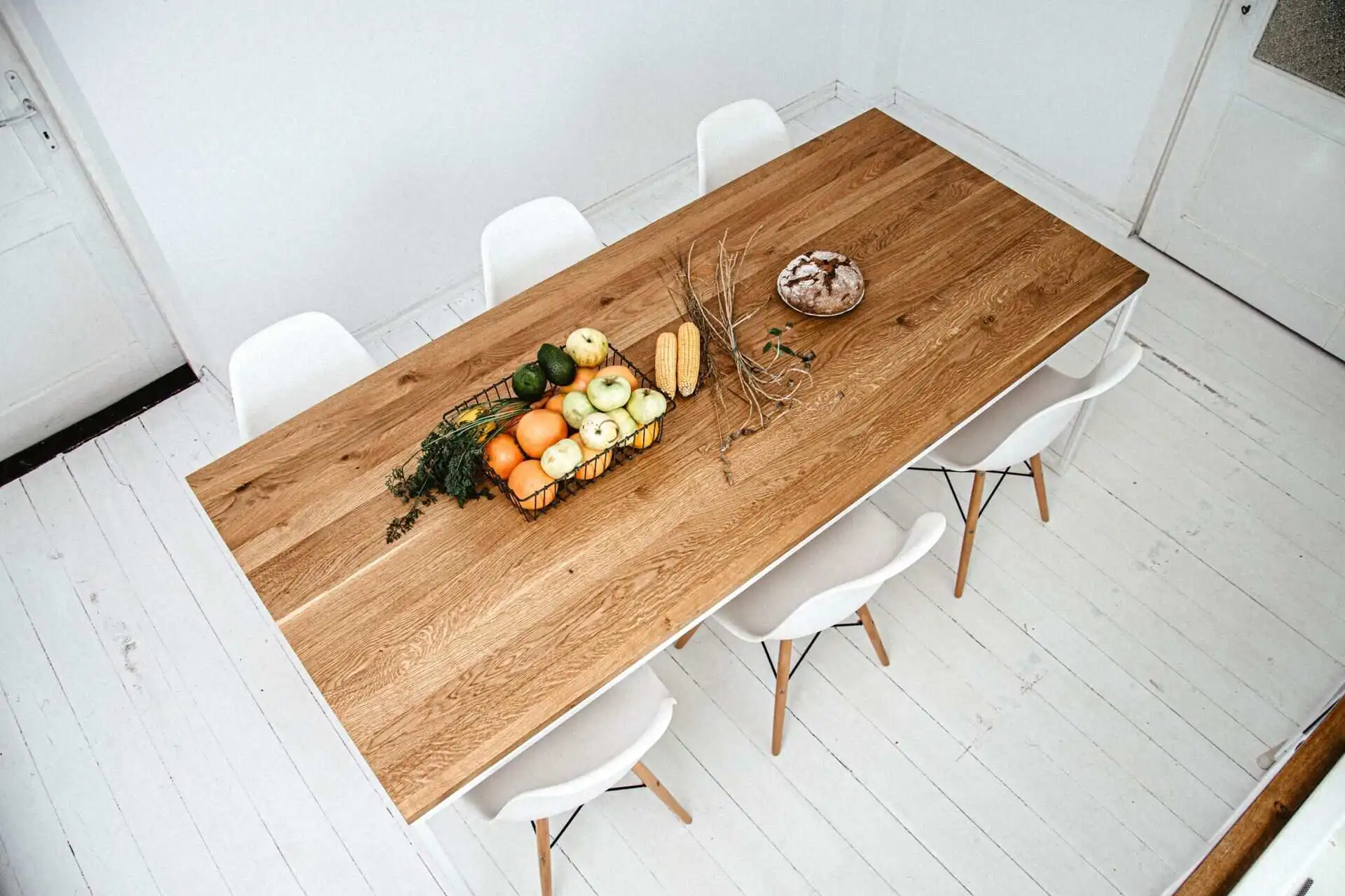 BASIC TRE II oak wood dining table