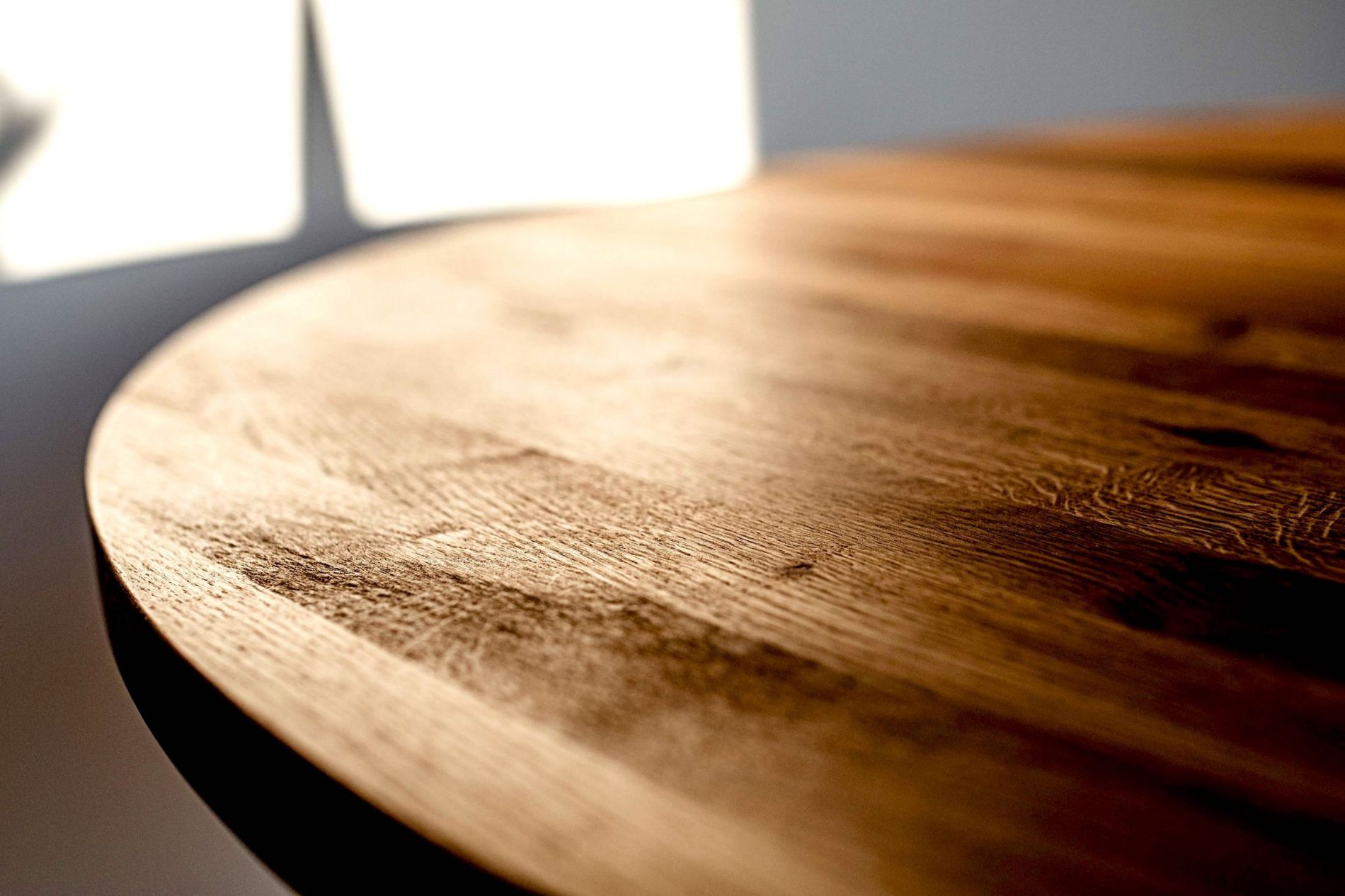 2_Solid wood oak table