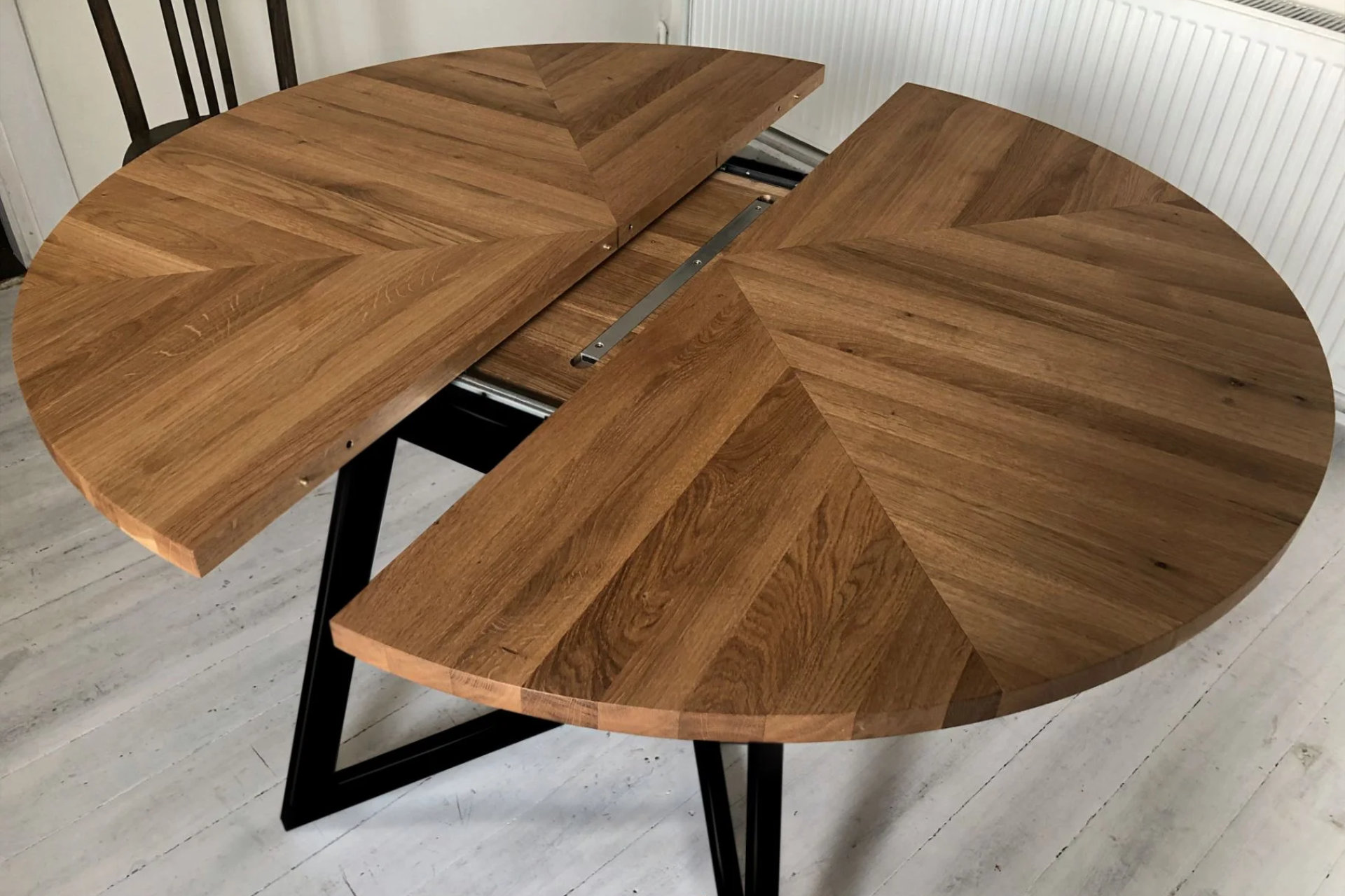 FJÄRIL BLACK round folding table