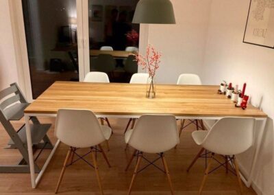 Basic Tre II modern oak table