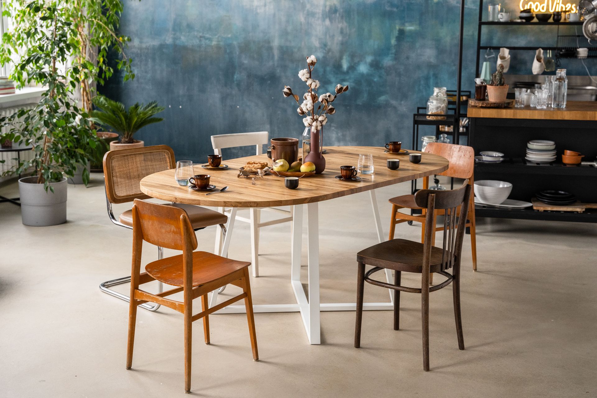 MÅNE OVAL solid oak extendable dining table-4